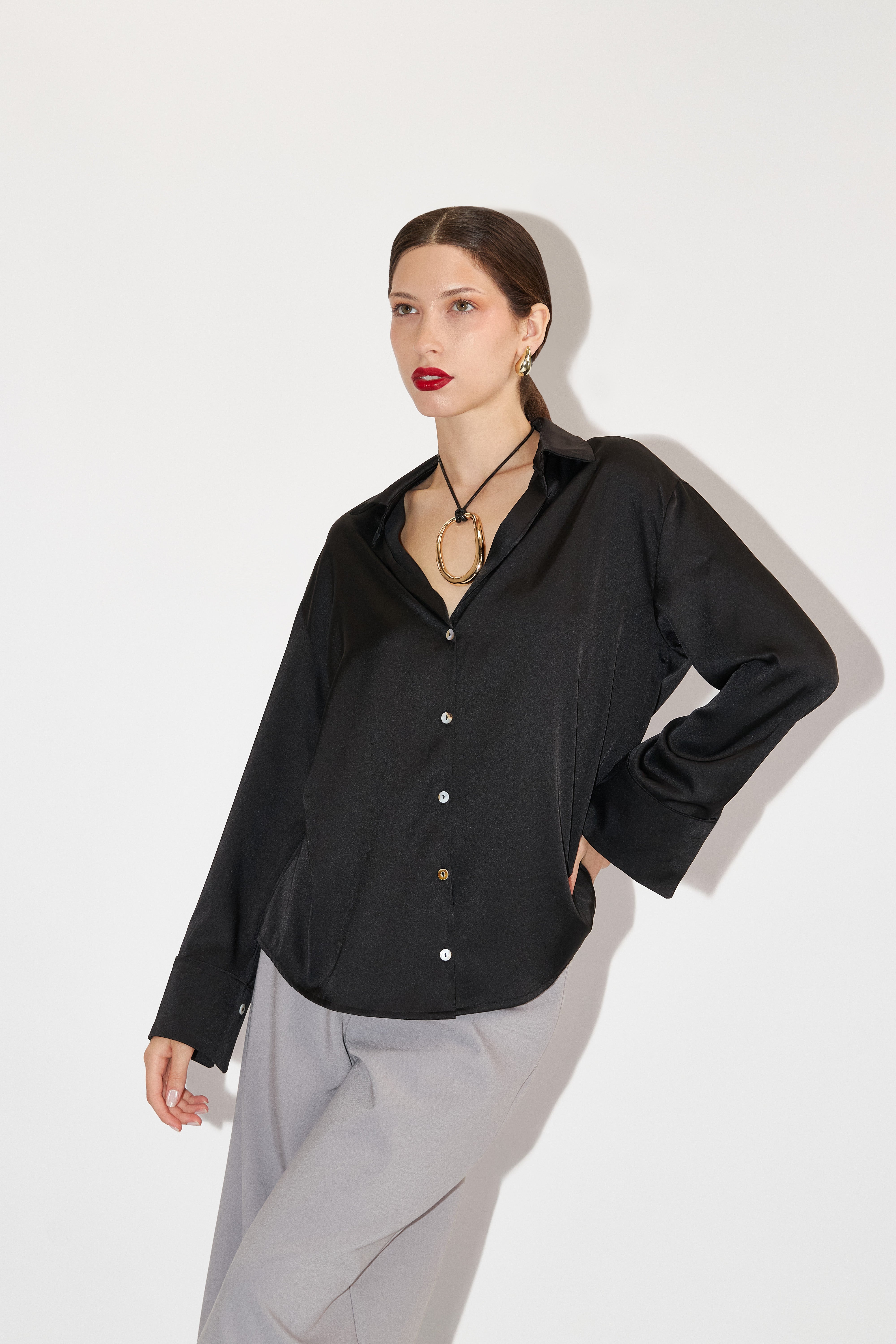 Blusa Básica Satinada - Negro