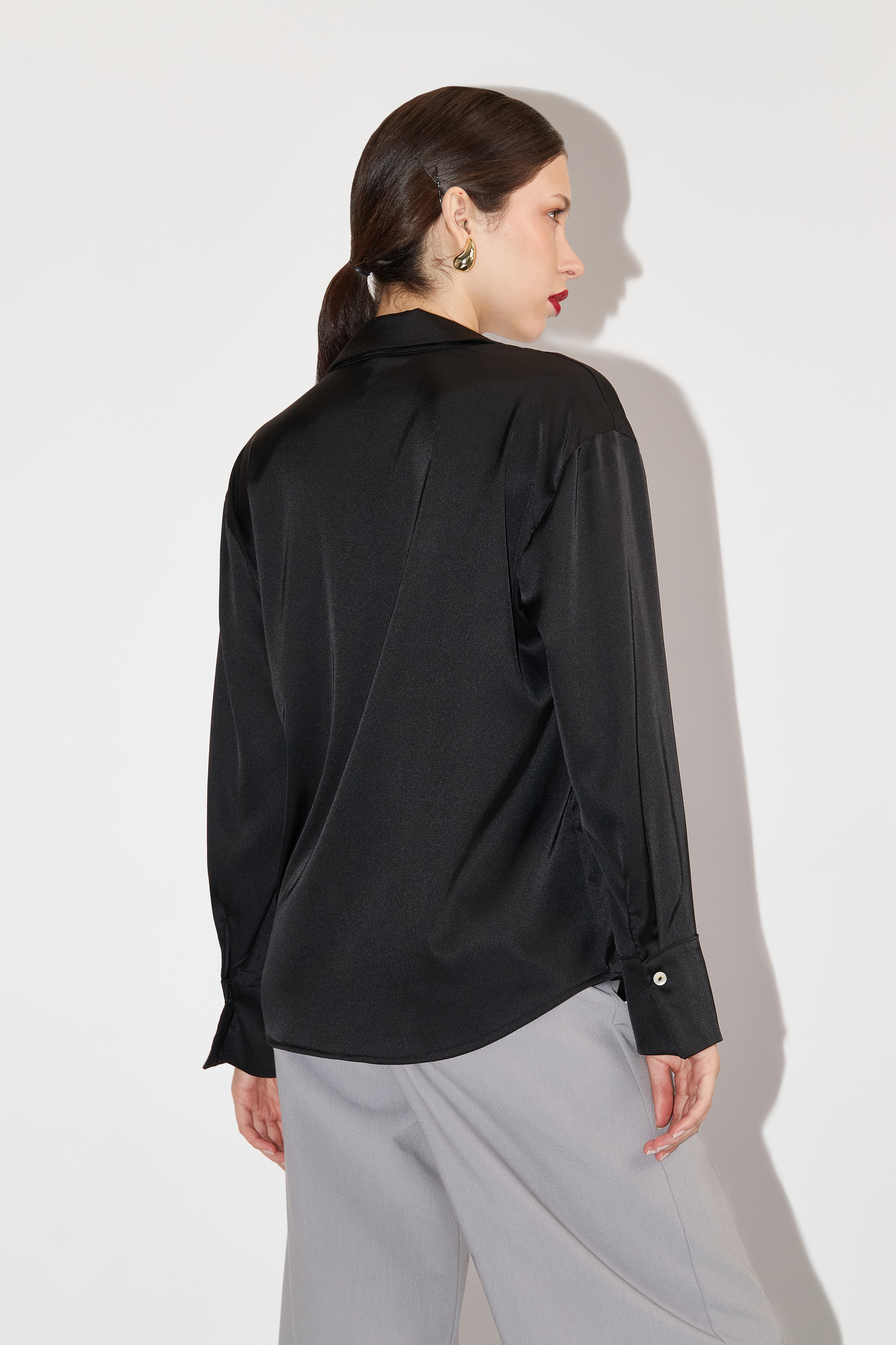 Blusa Básica Satinada - Negro