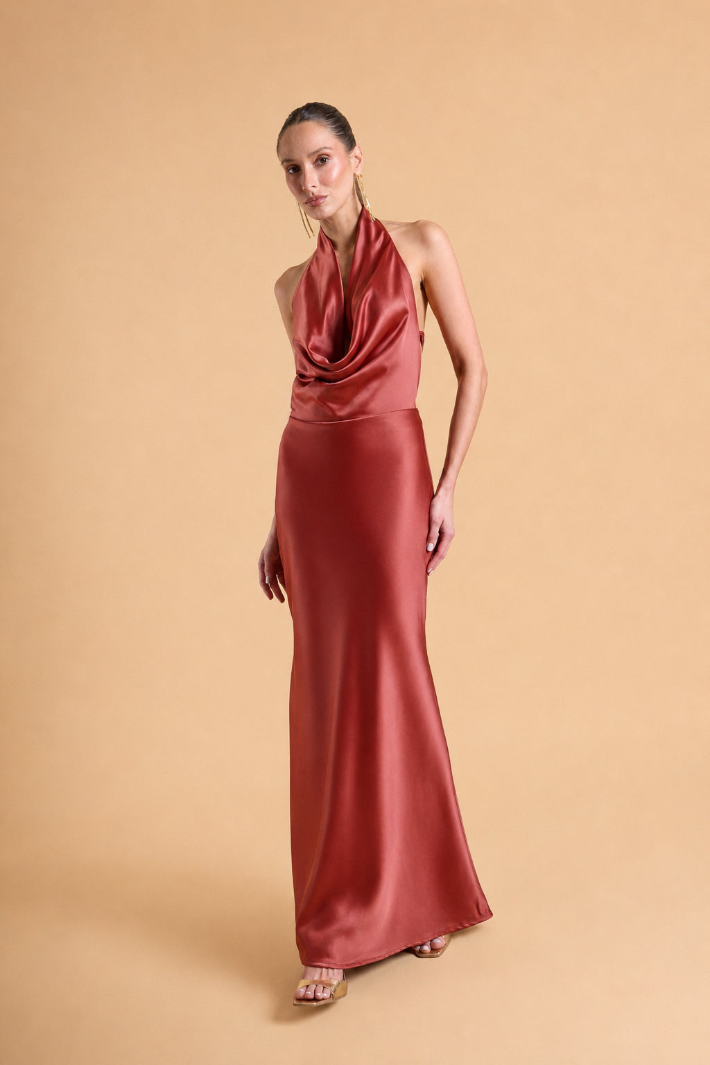 Vestido Halter Satinado - Lacre