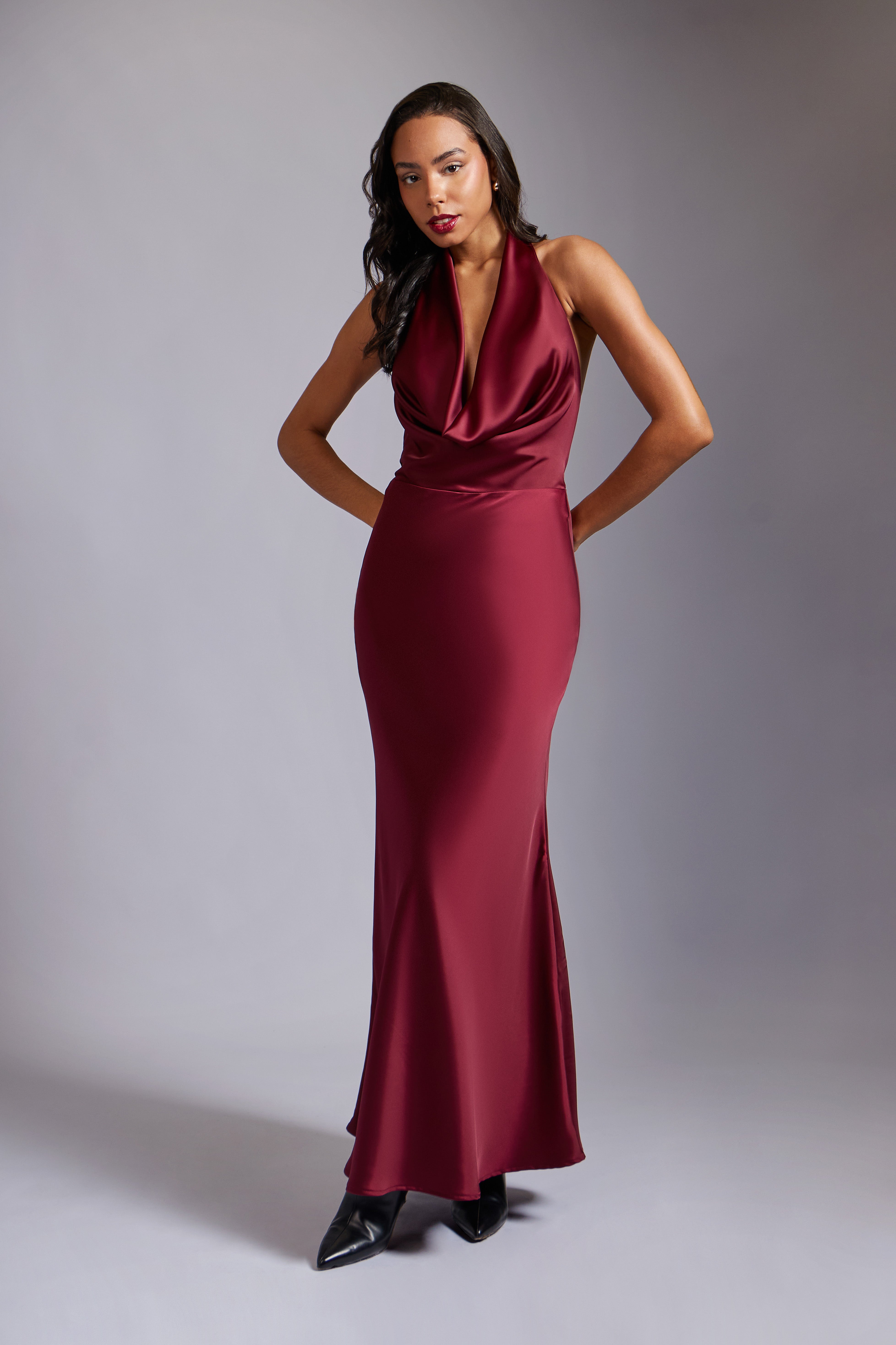 Vestido Halter Satinado - Vino