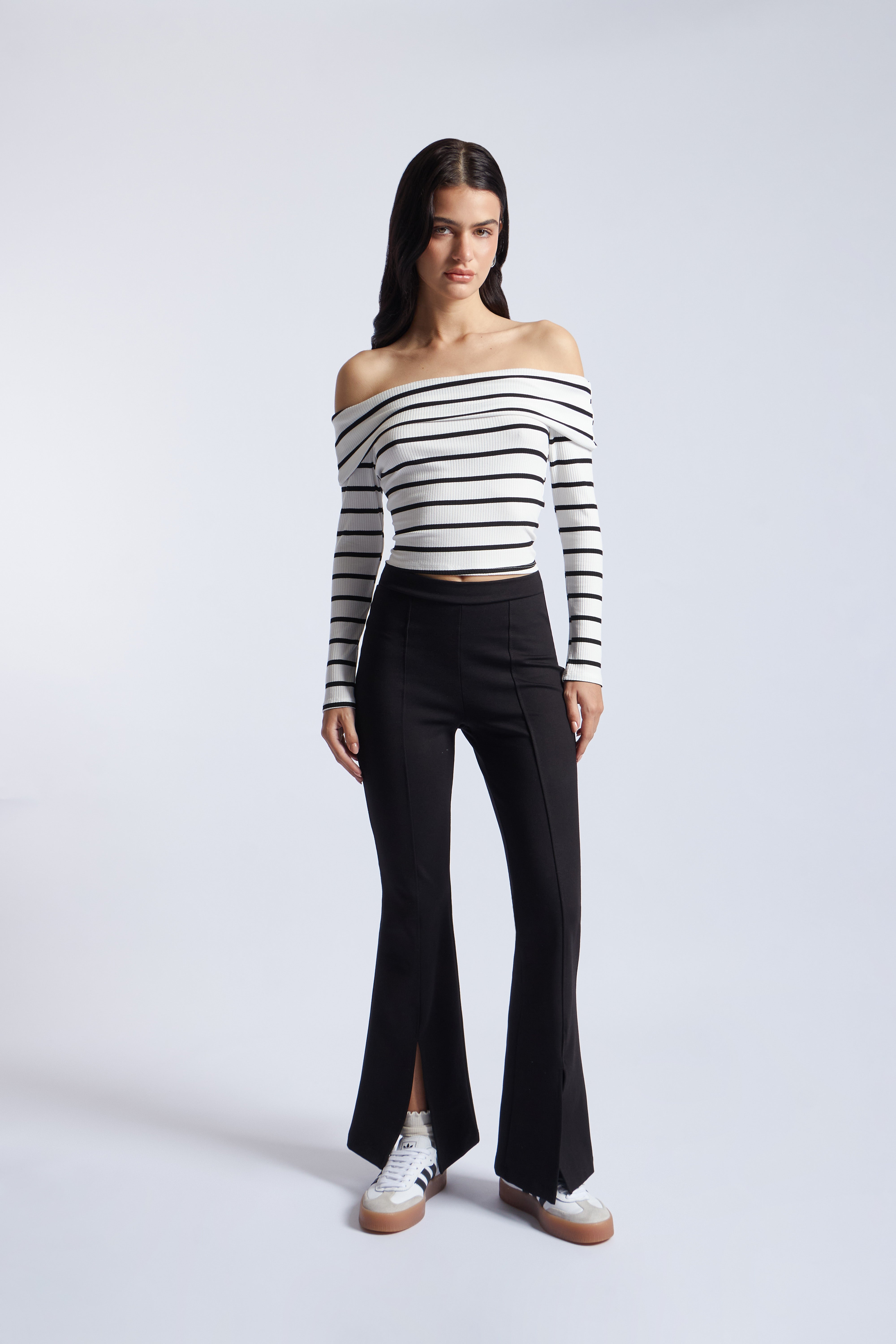 Pantalón Flare con Aberturas - Negro