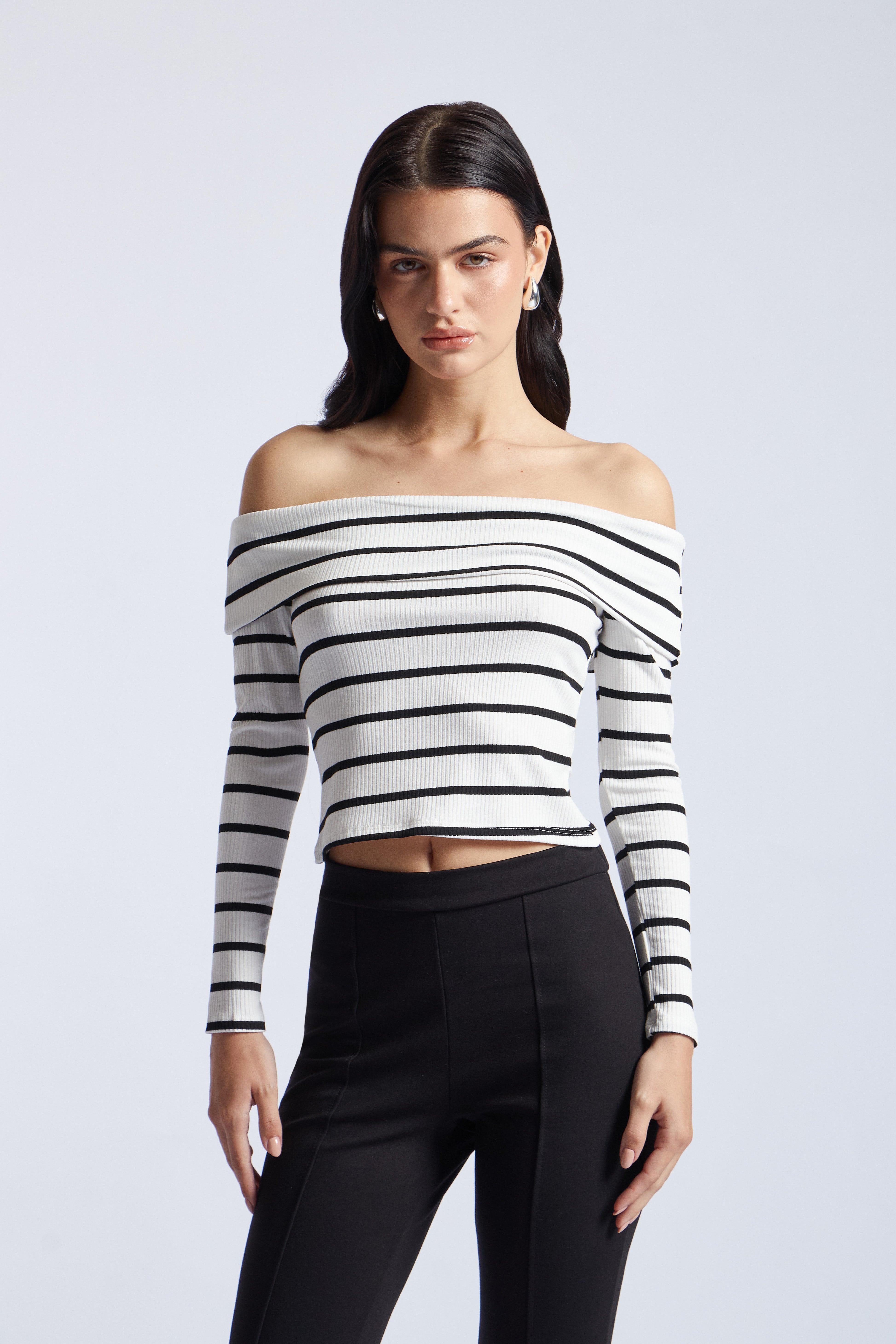 Off Shoulder Rib Stripe - Ivory con Negro
