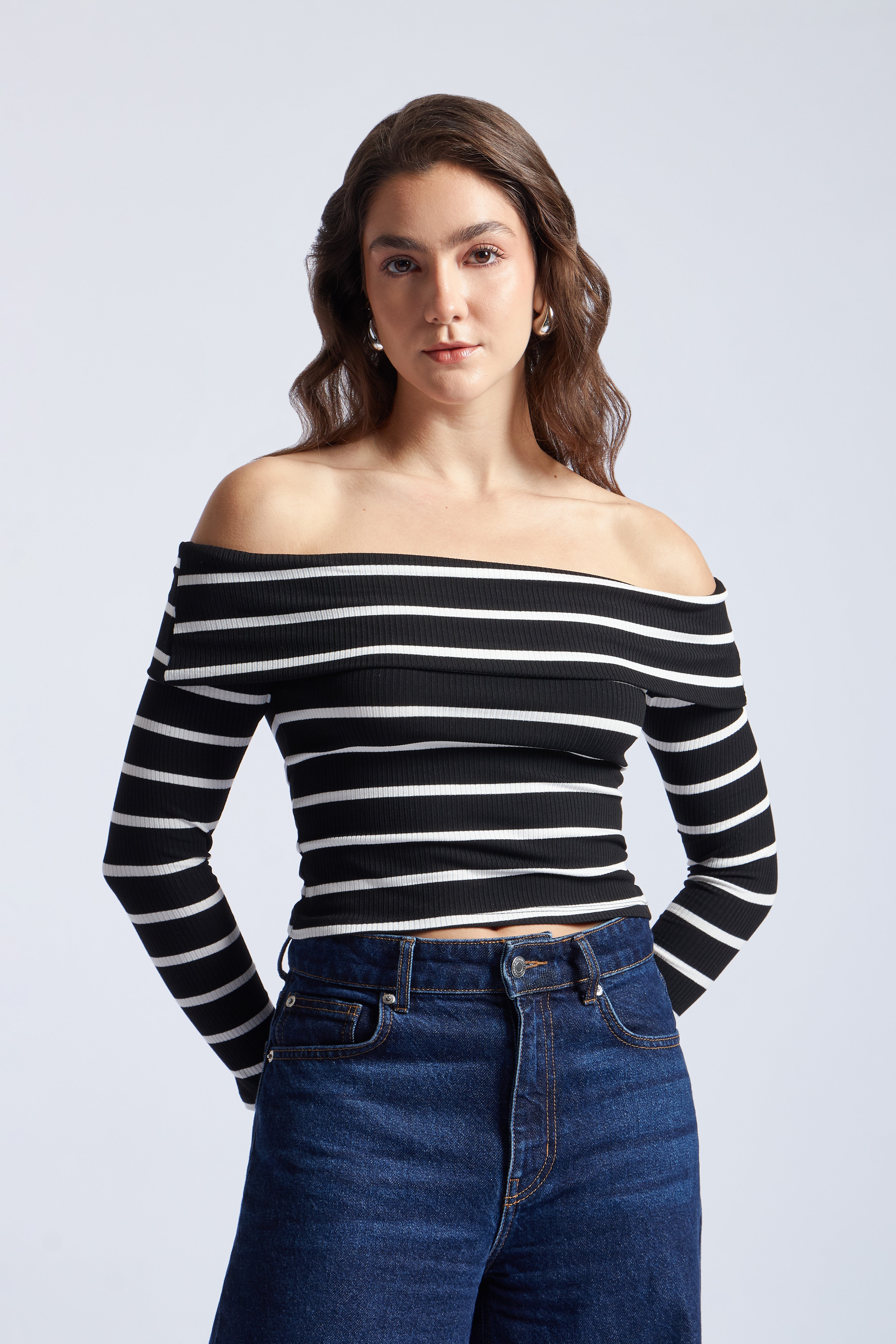 Off Shoulder Rib Stripe - Negro con Ivory