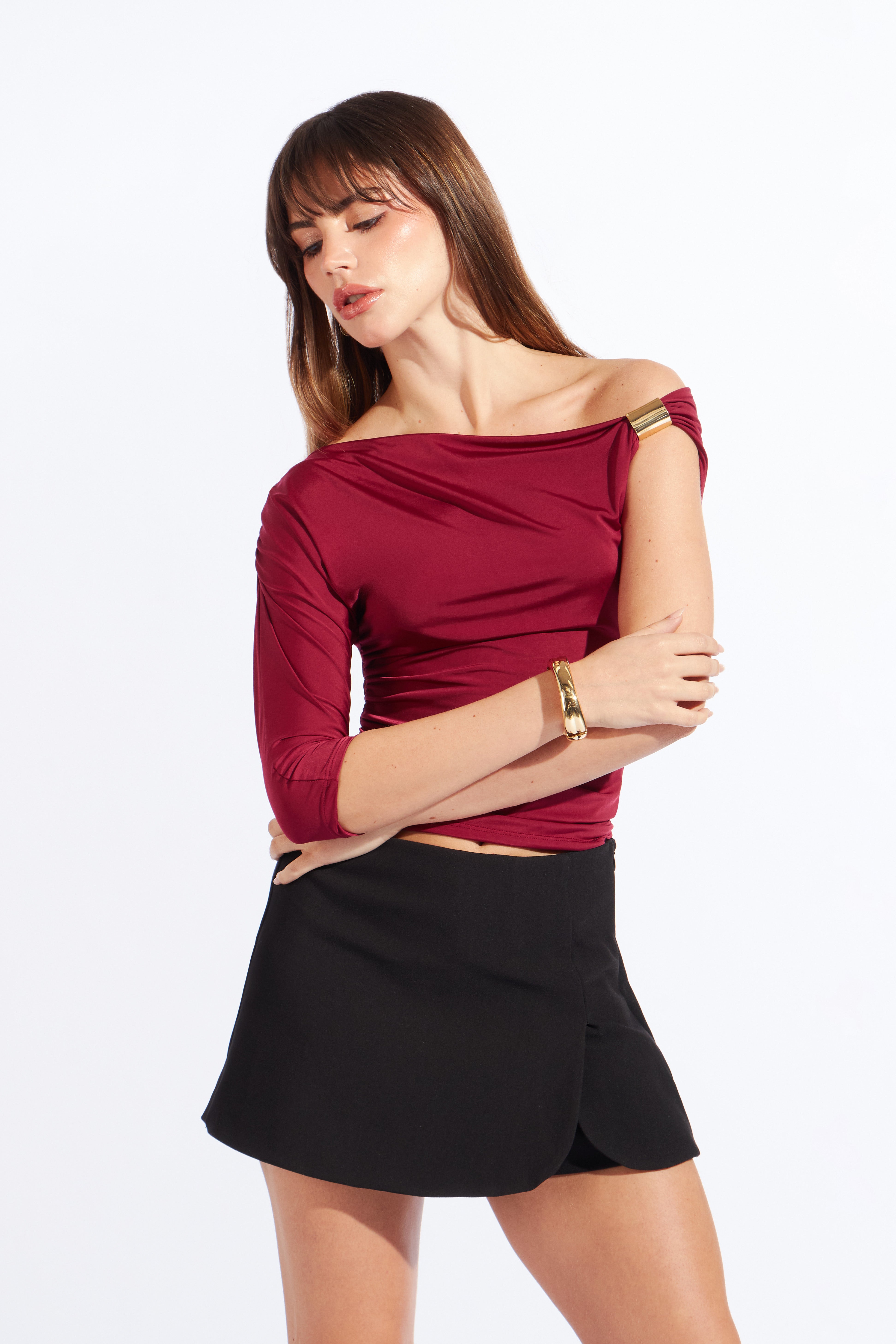 Top One Shoulder con Adorno - Burgundy