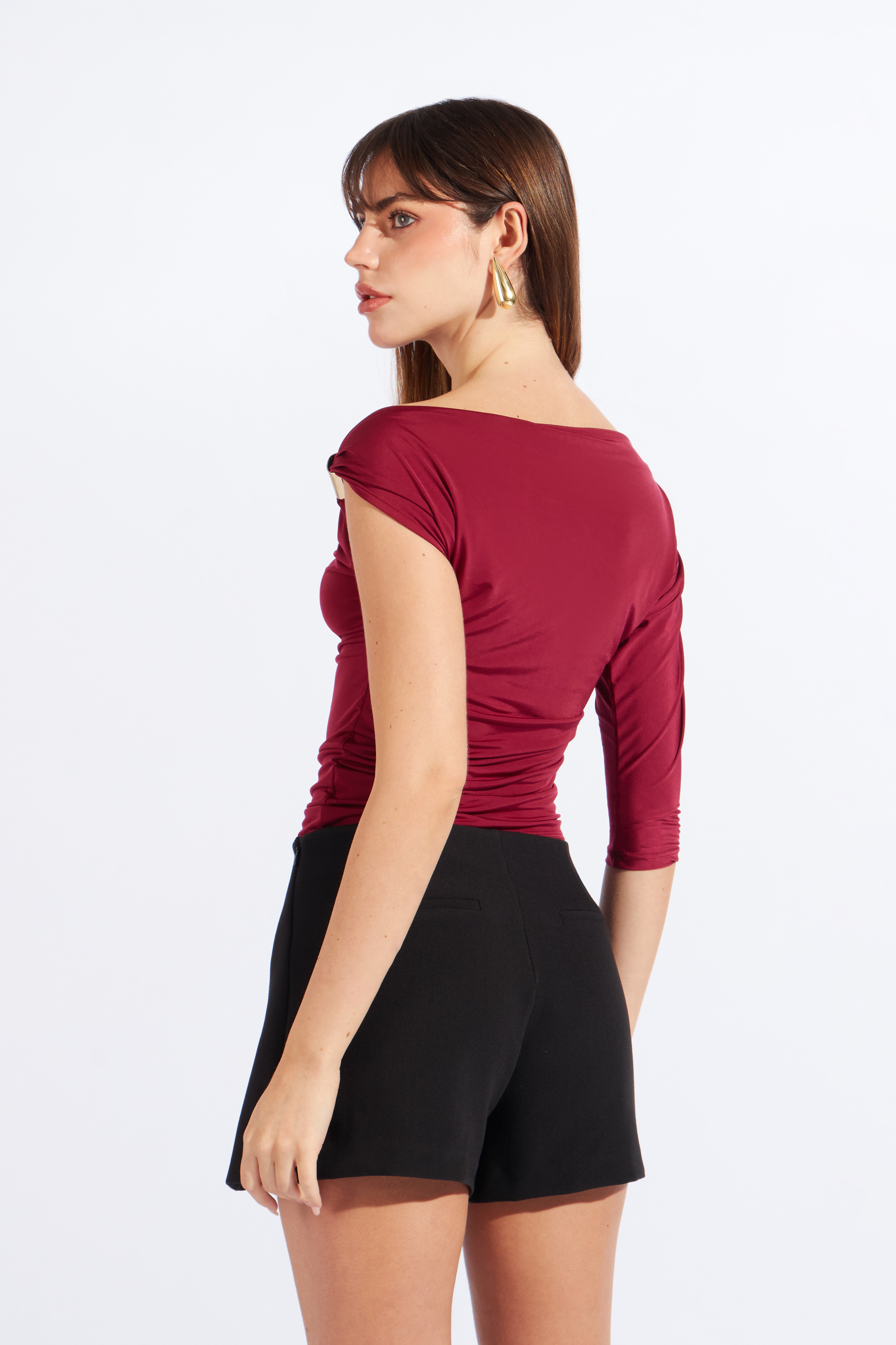 Top One Shoulder con Adorno - Burgundy