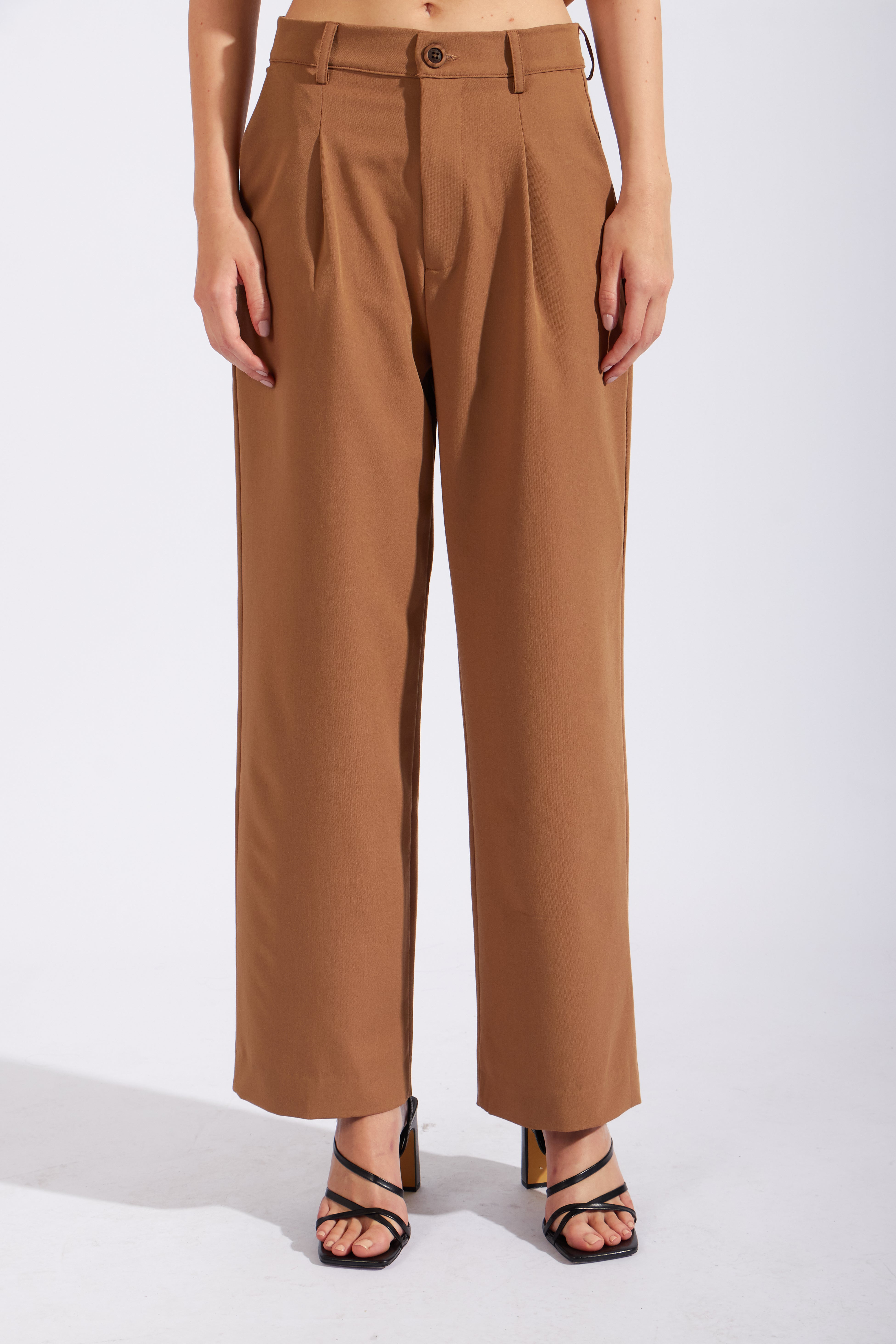 Pantalón Pinzas Straight Leg - Mocca
