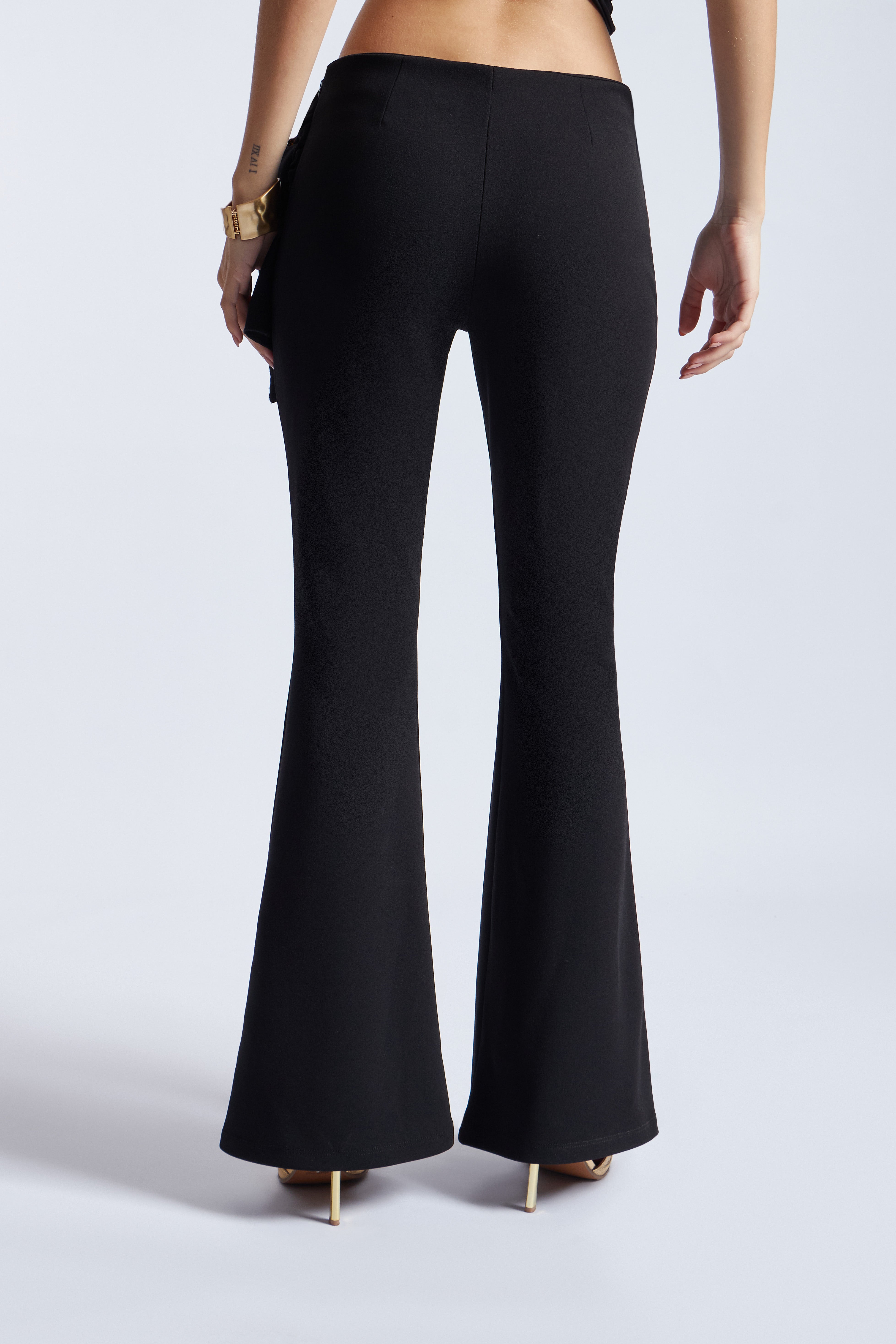 Pantalón Flare con Broche - Negro