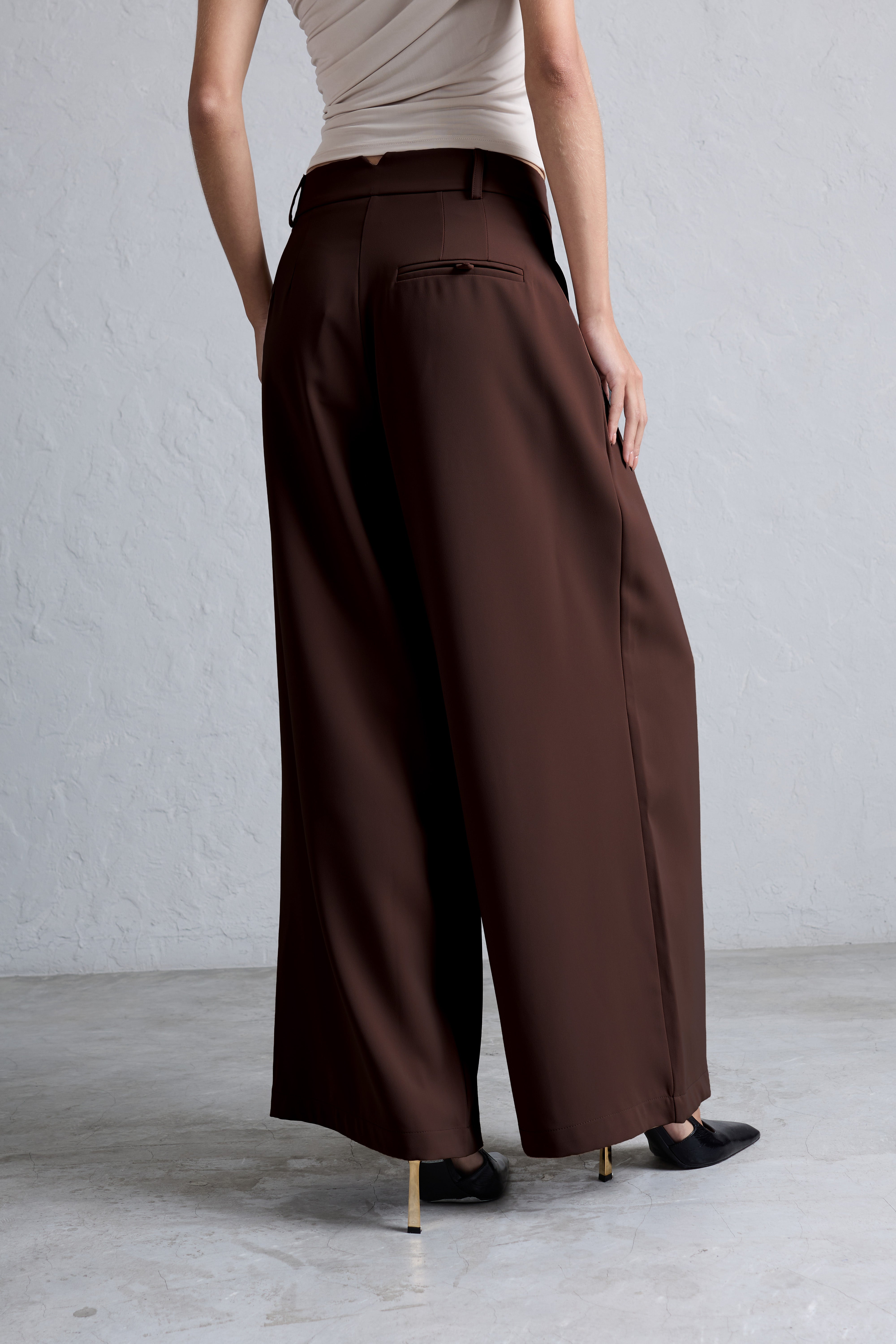 Pantalón Tailored Ancho Pliegues - Marrón