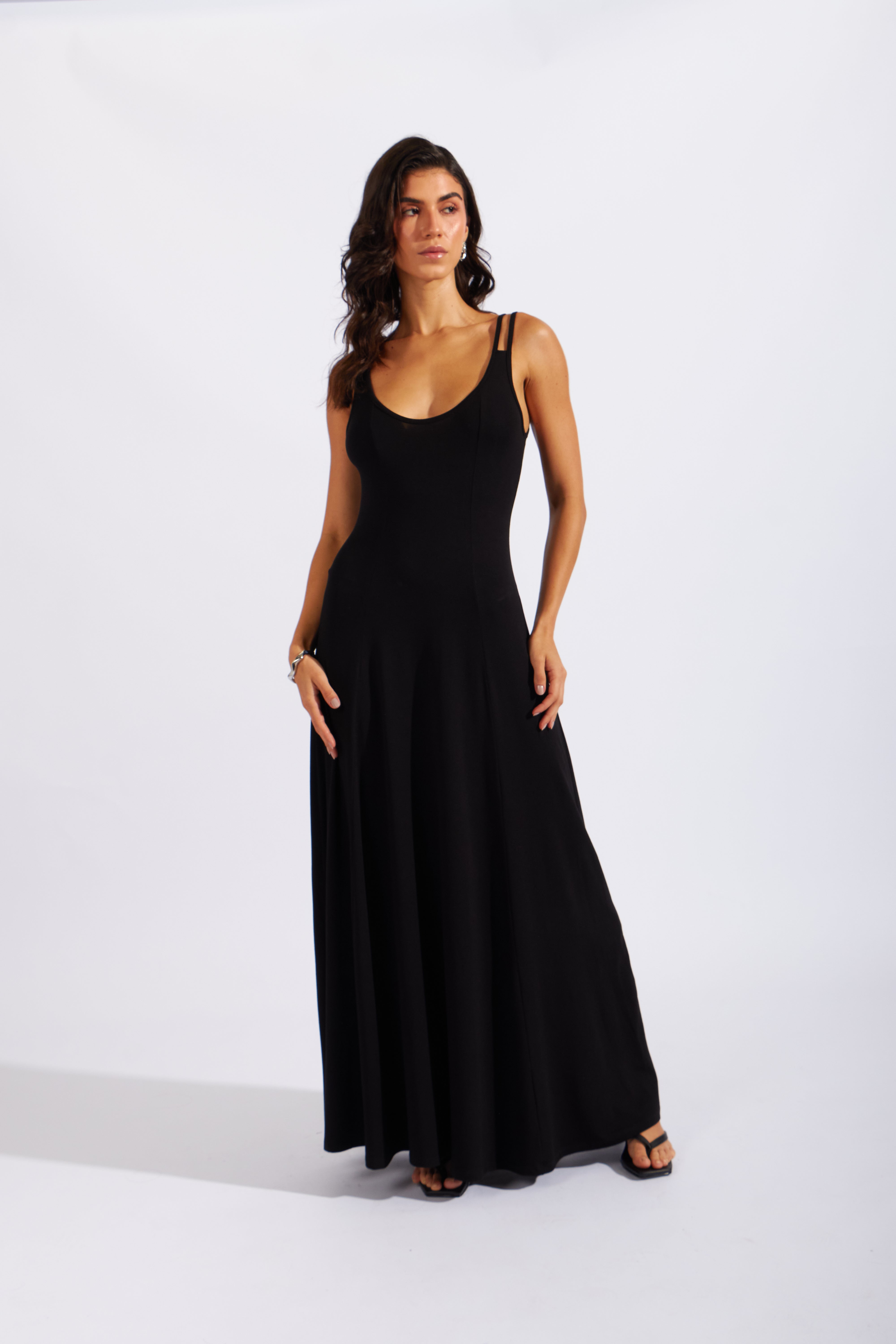 Vestido Tirantes Silueta - Negro