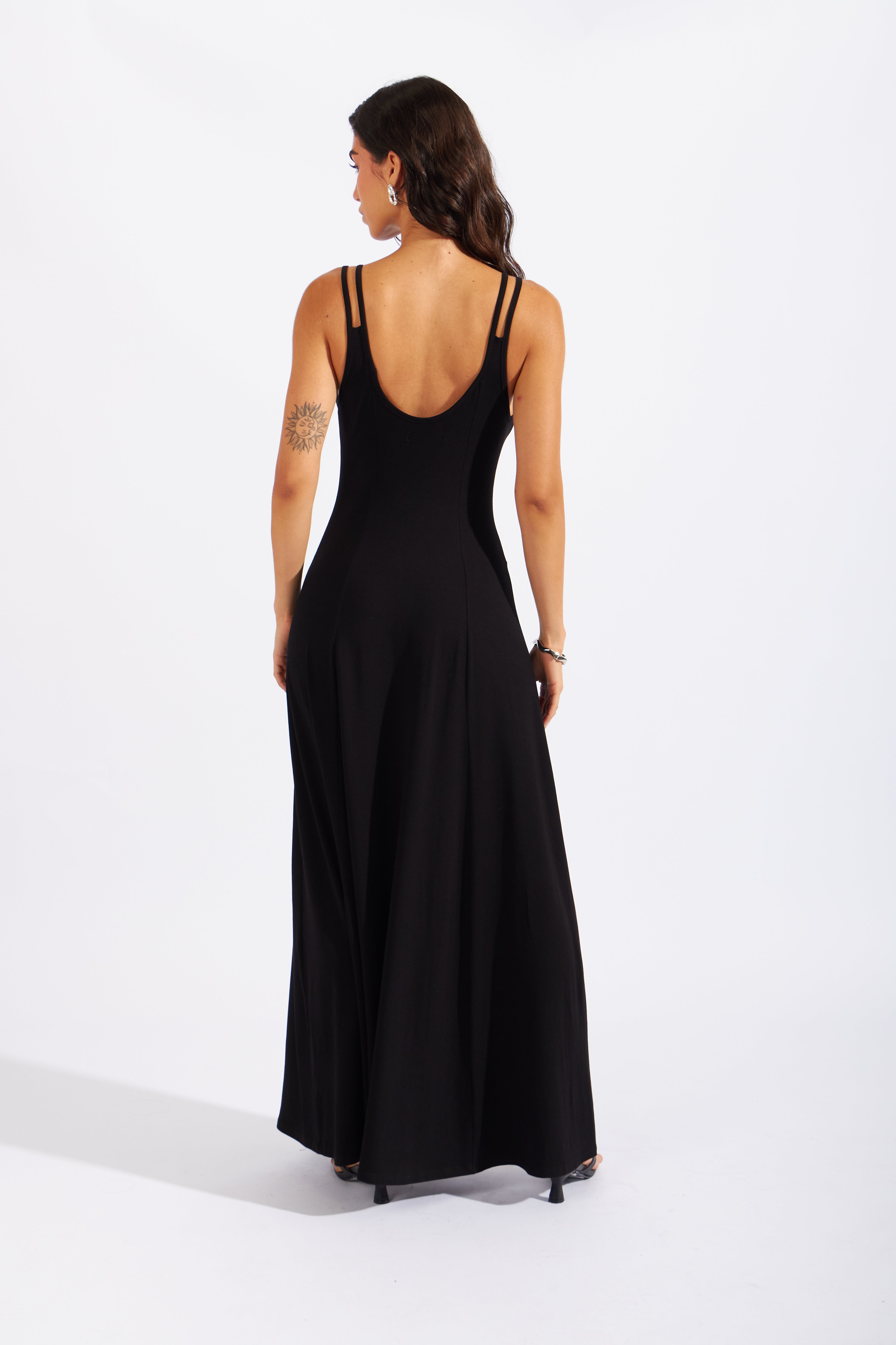 Vestido Tirantes Silueta - Negro