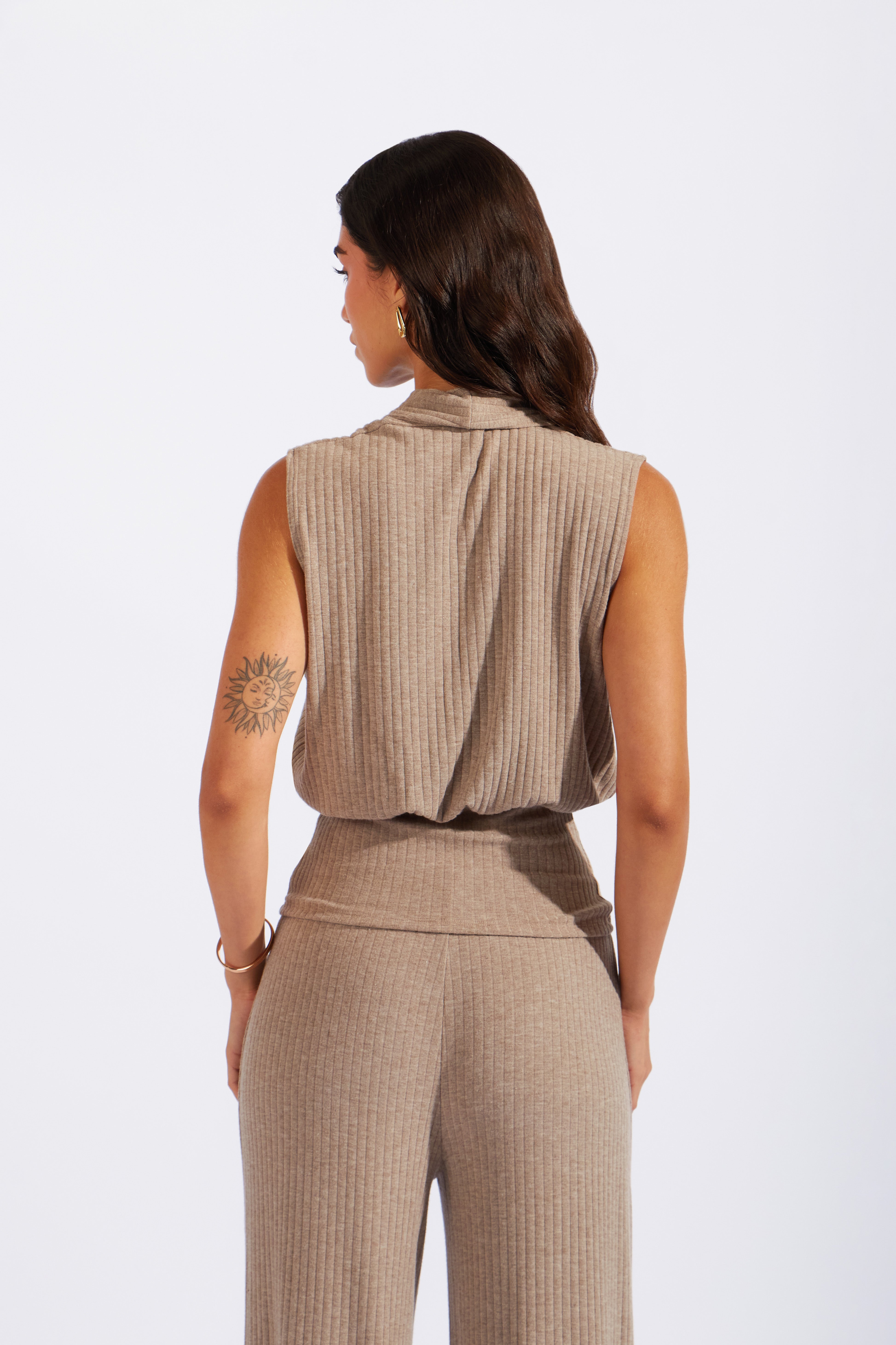 Top Escote Solapa - Taupe