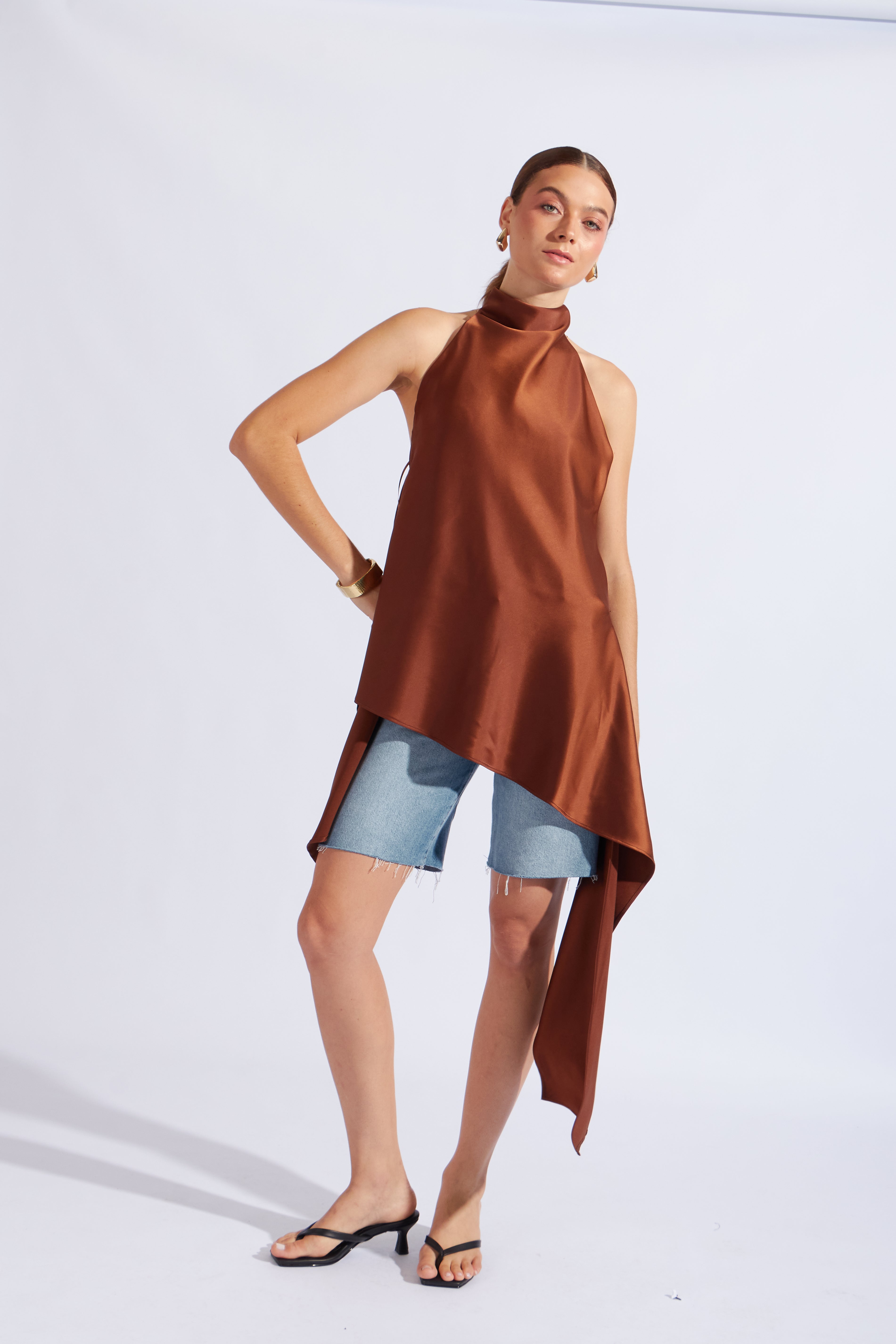 Top Halter Satinado Soft - Capuchino