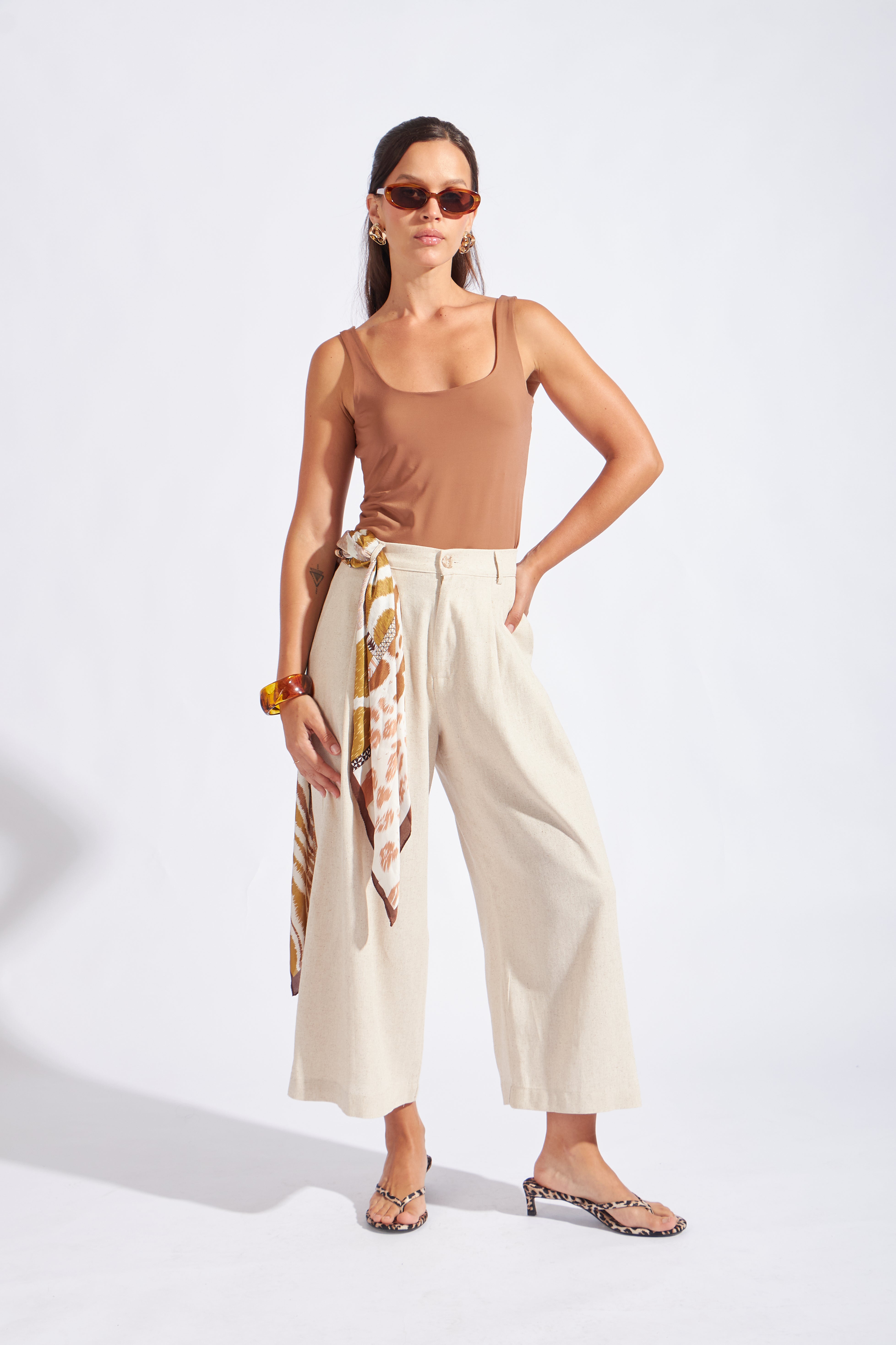 Pantalón Culotte con Pliegues - Natural