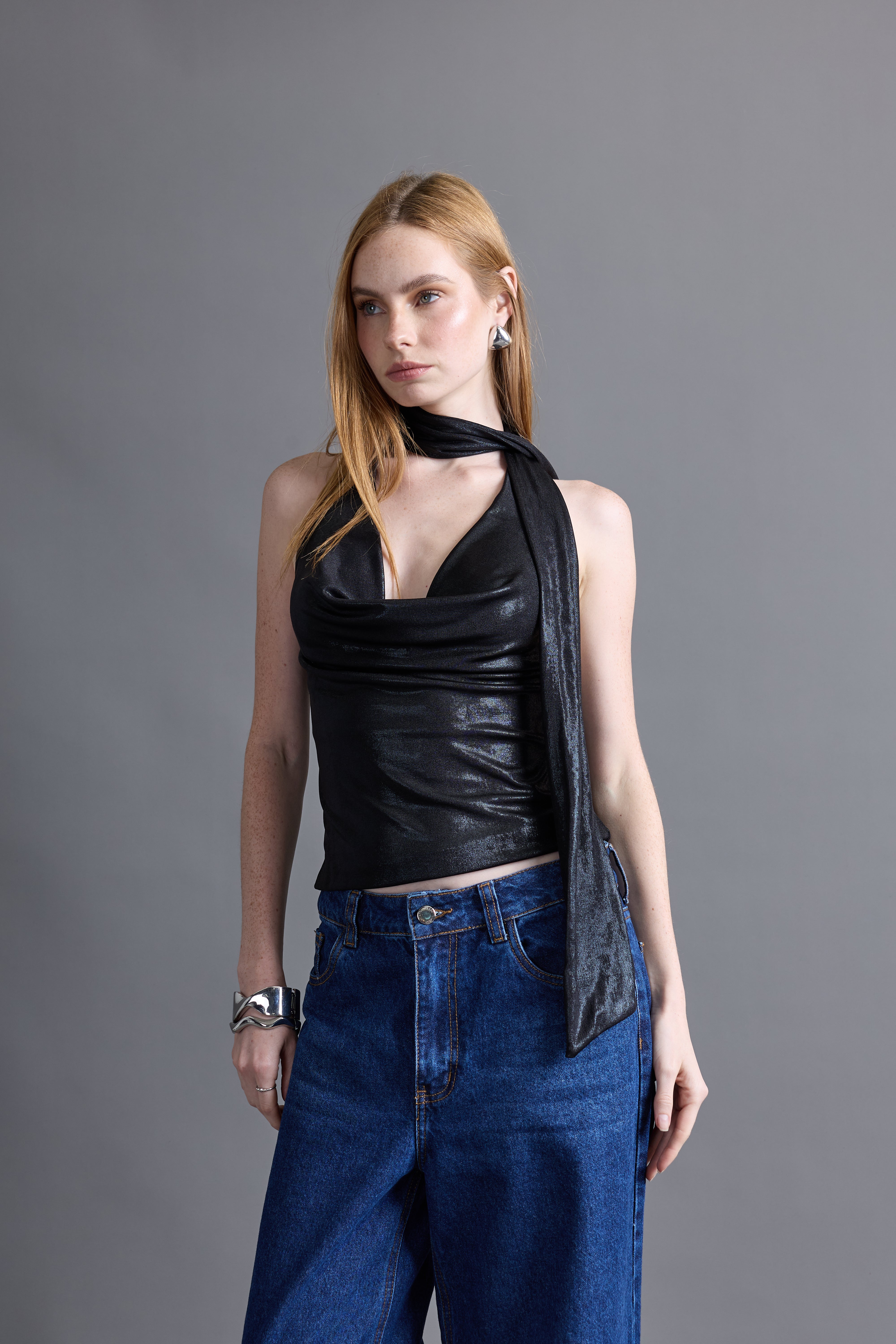 Top Cuello Holgado Fular - Negro