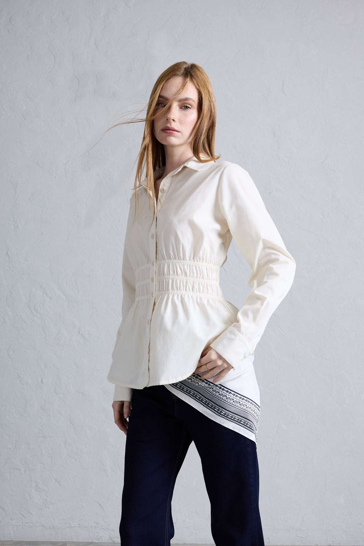 Blusa Clásica Cinturón - Hueso