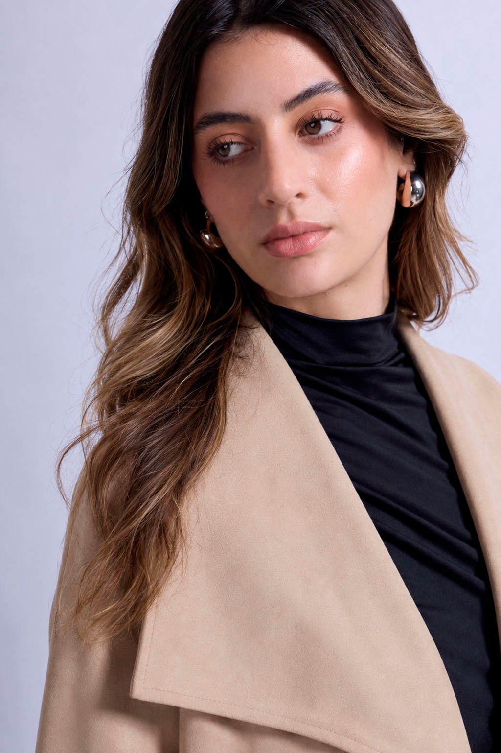 Chaqueta Cropped Solapa Amplia - Beige