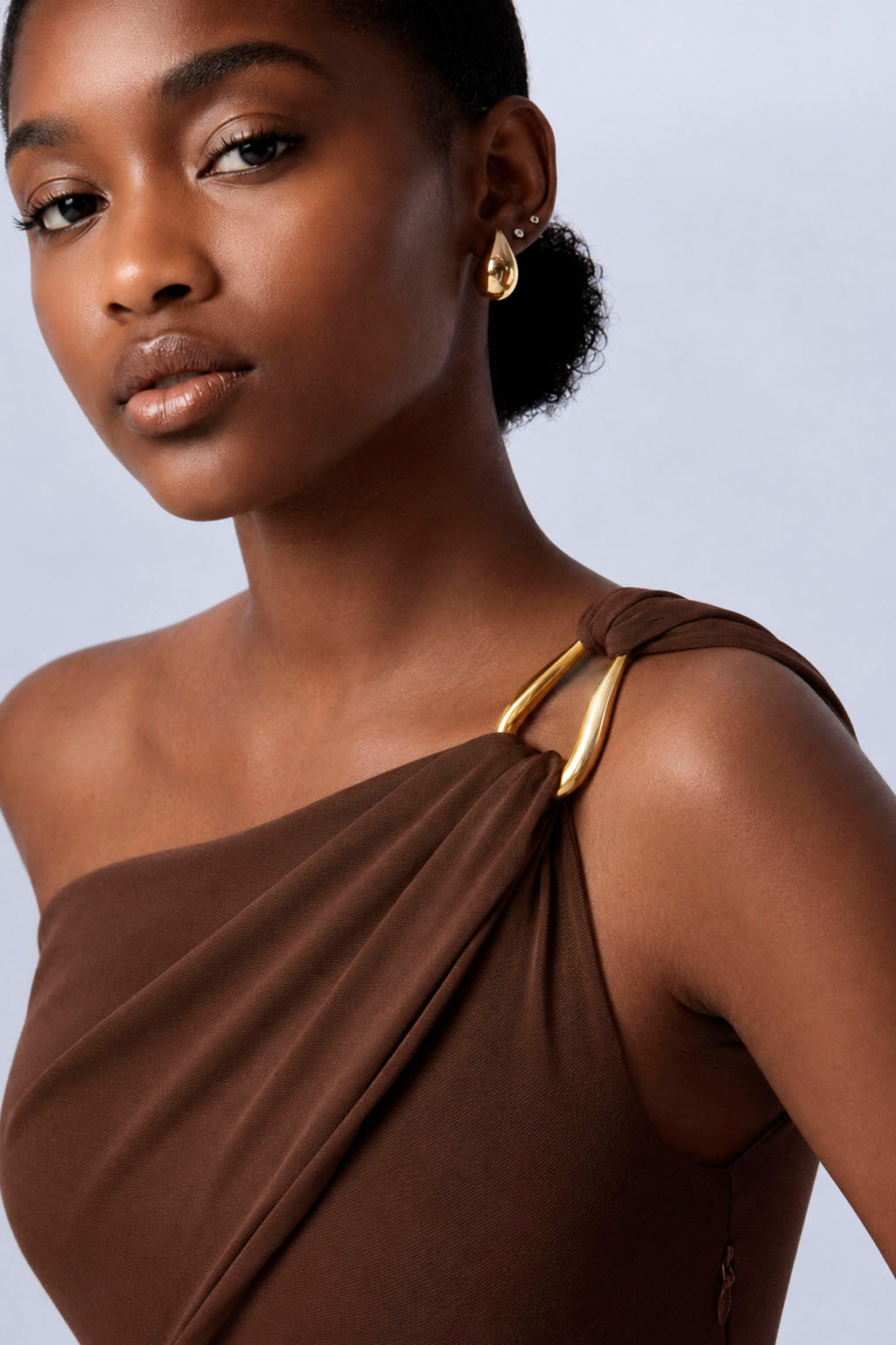 Vestido One Shoulder Drapeado - Marrón Oscuro