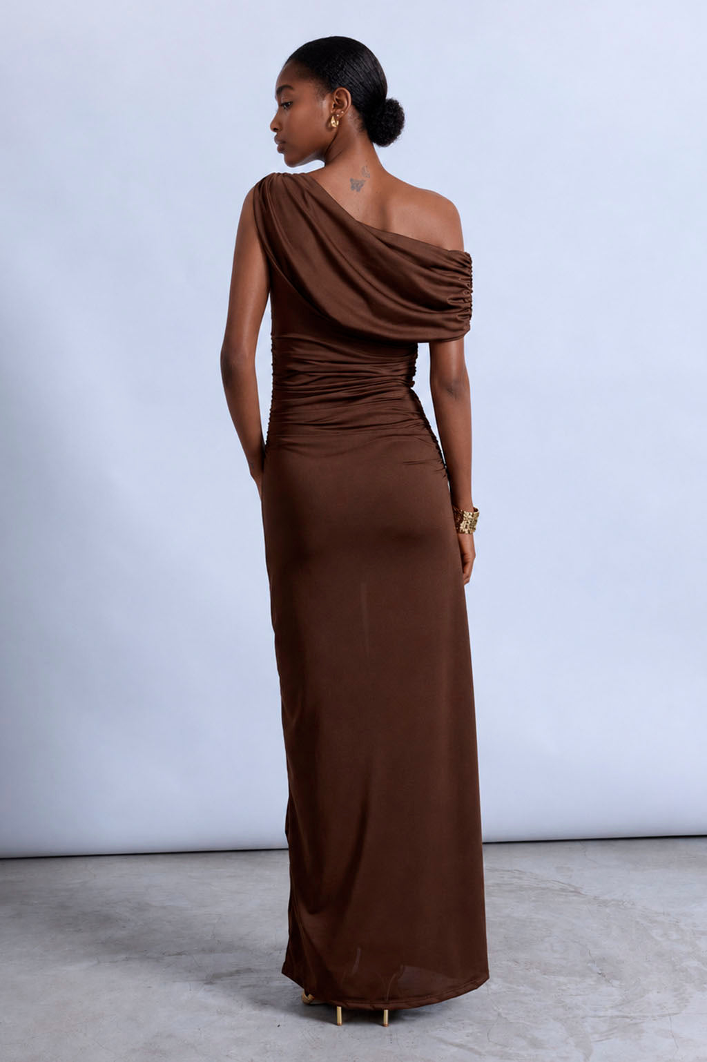 Vestido One Shoulder Drapeado - Marrón Oscuro