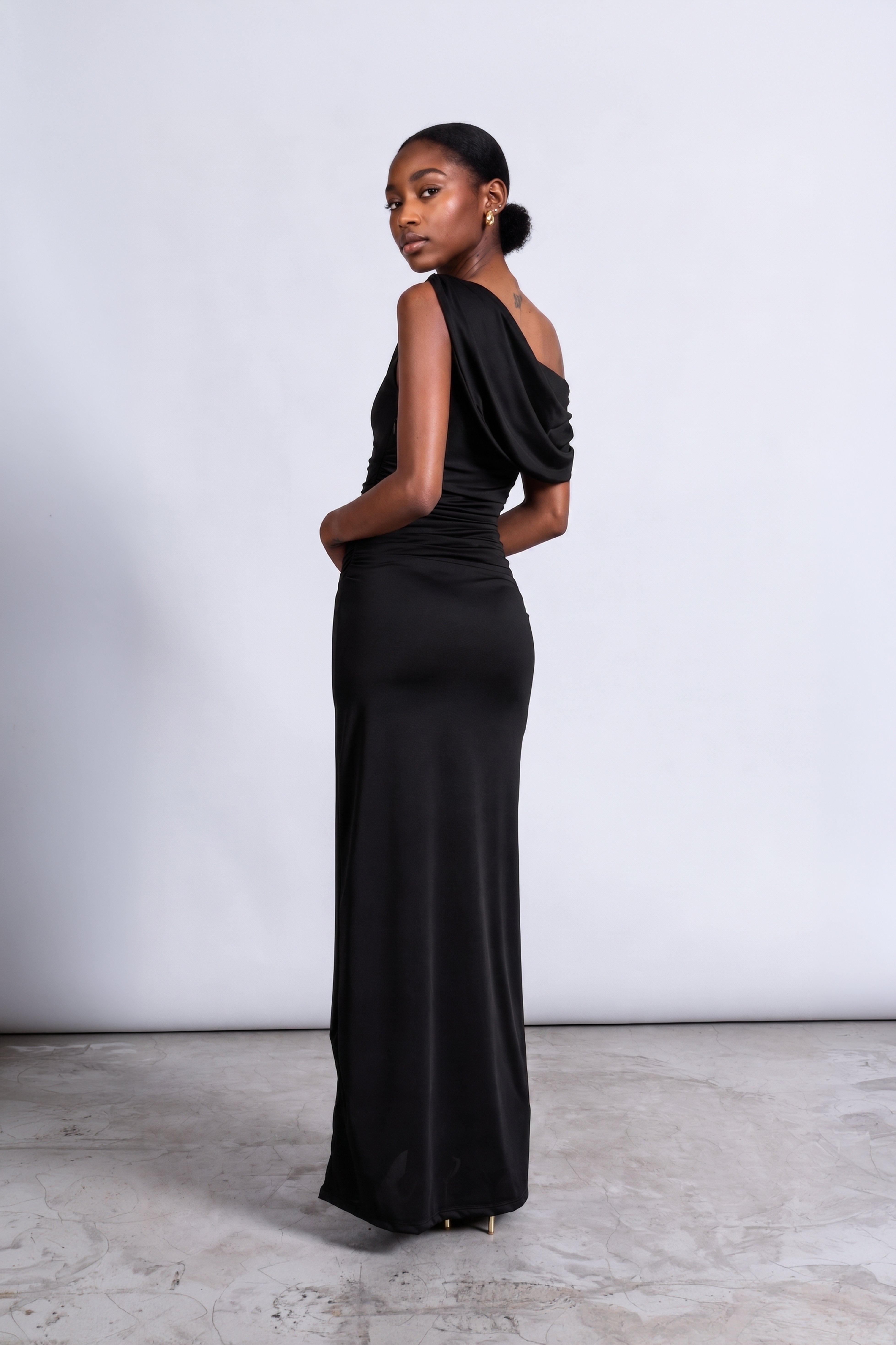 Vestido One Shoulder Drapeado - Negro