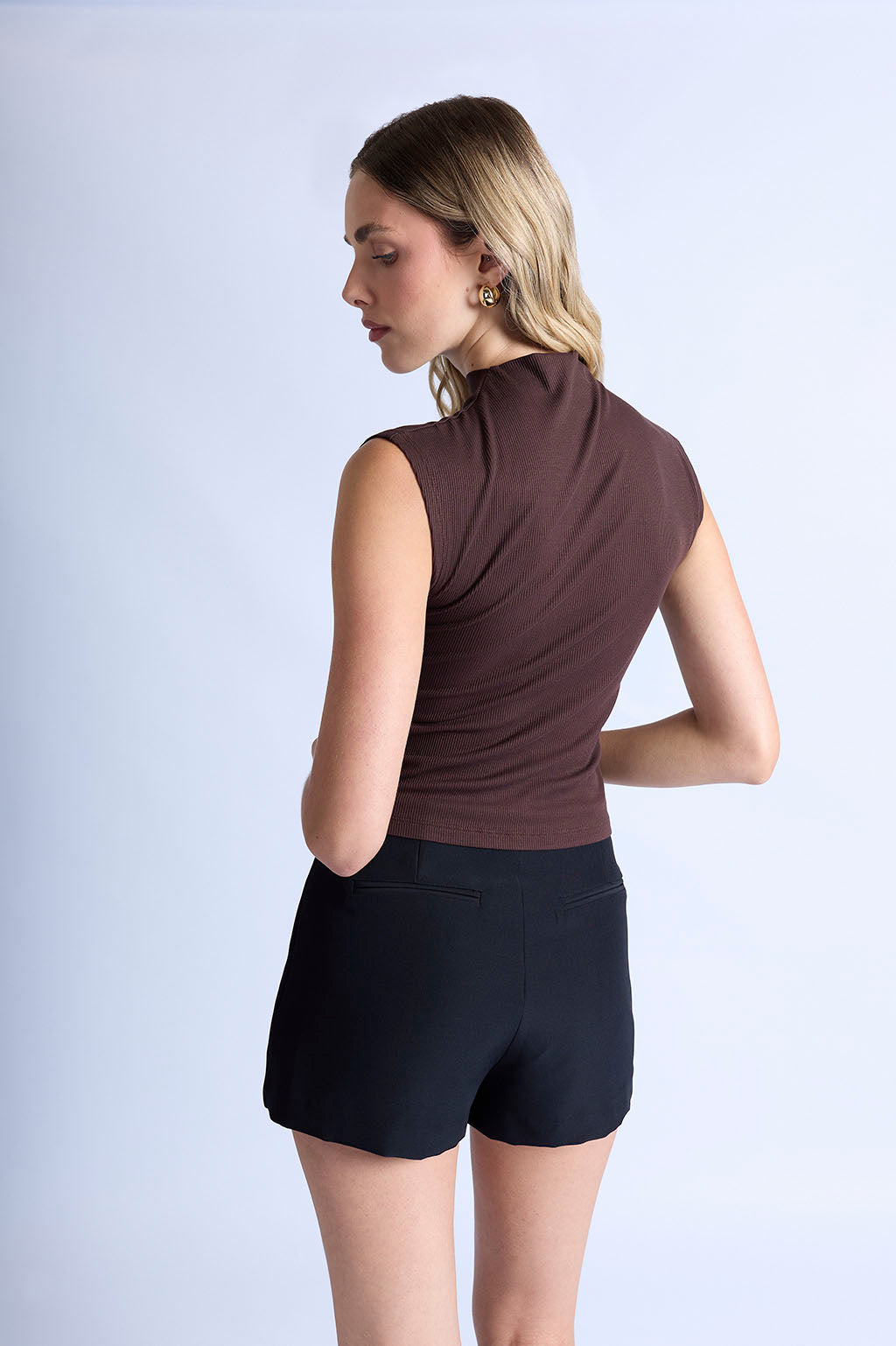 Top Cuello Alto Rib - Marrón