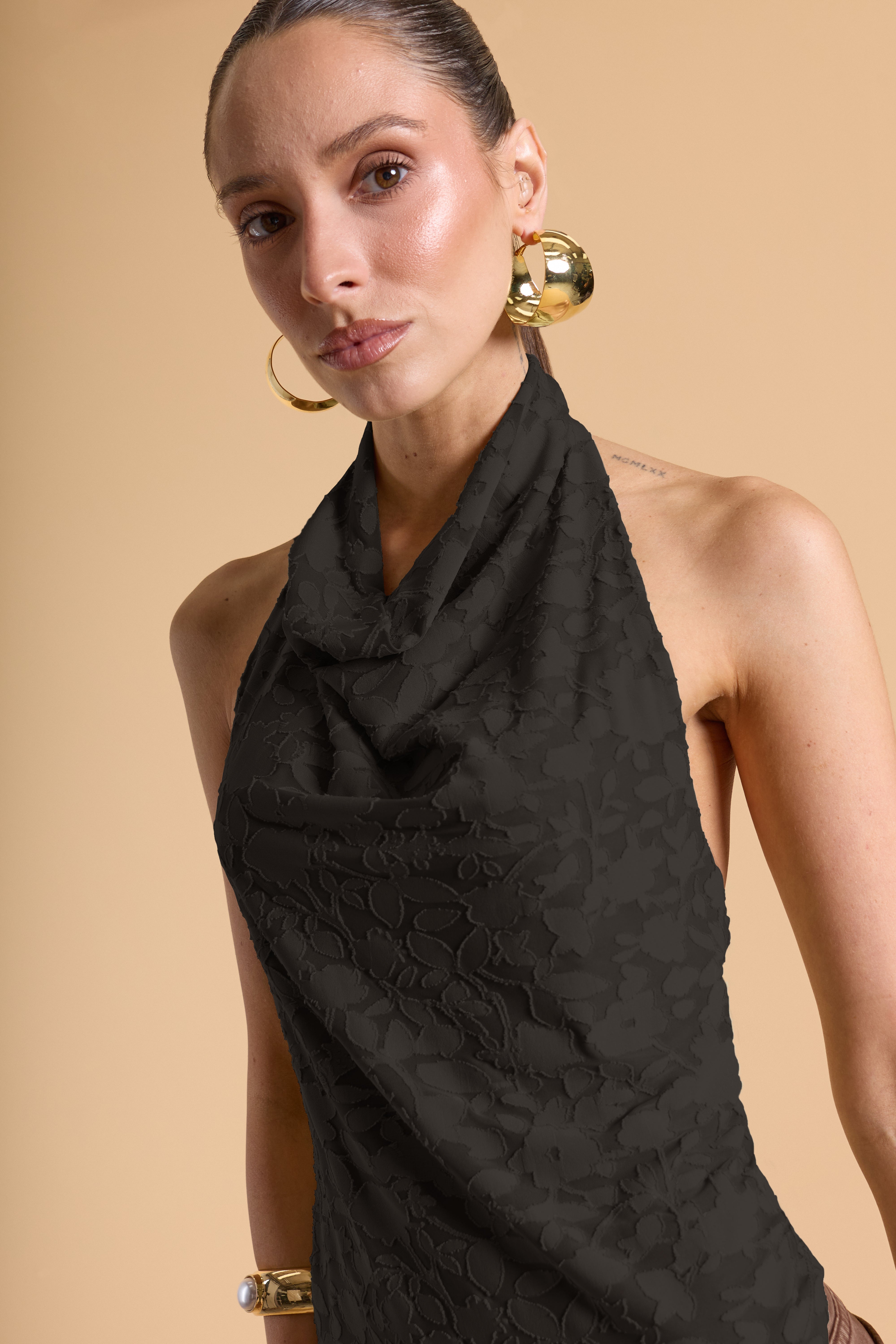 Top Halter Drapeado Textura - Negro