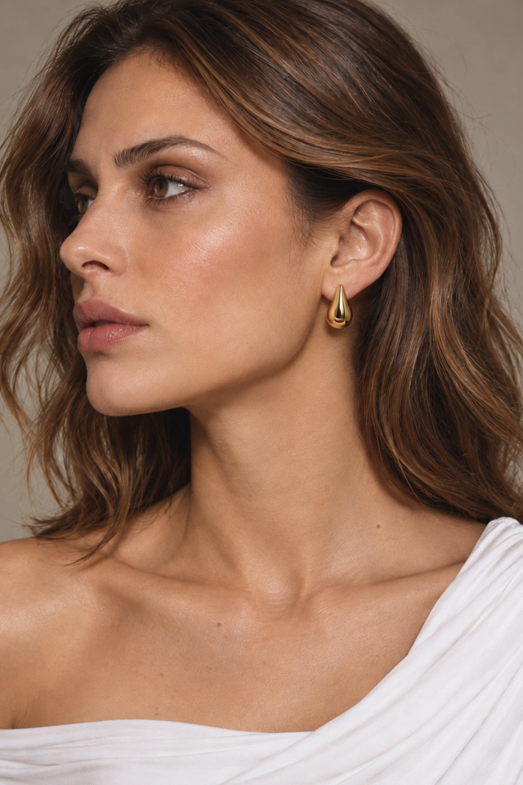 Aretes Gota A - foto en modelo 1