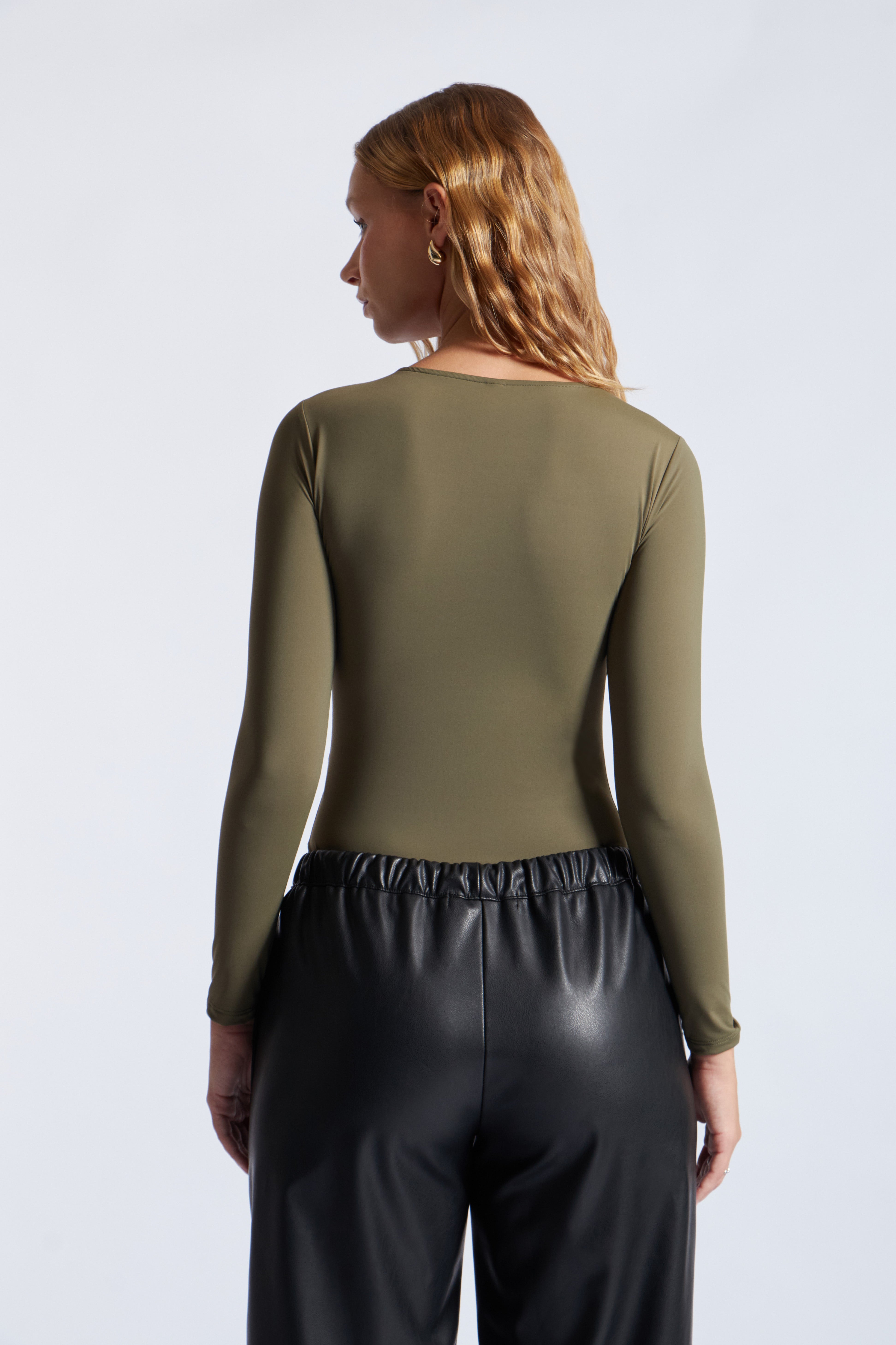 Body Cuello Cerrado - Verde Olivo