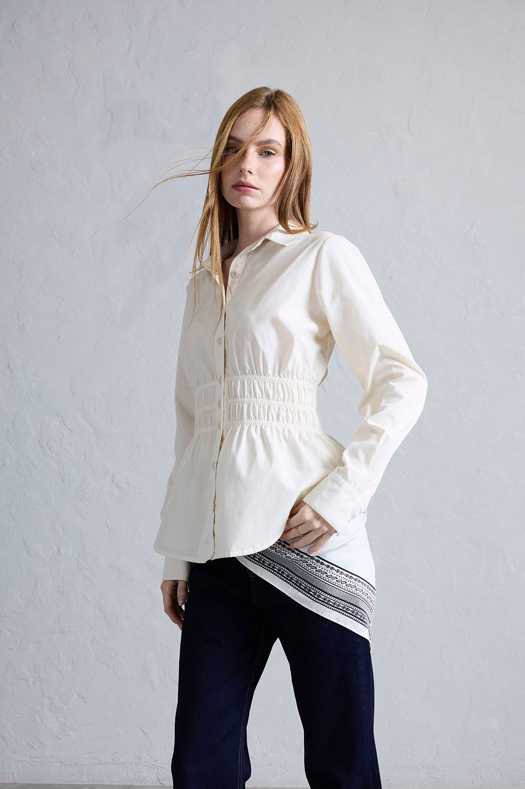 Blusa Clásica Cinturón - Hueso
