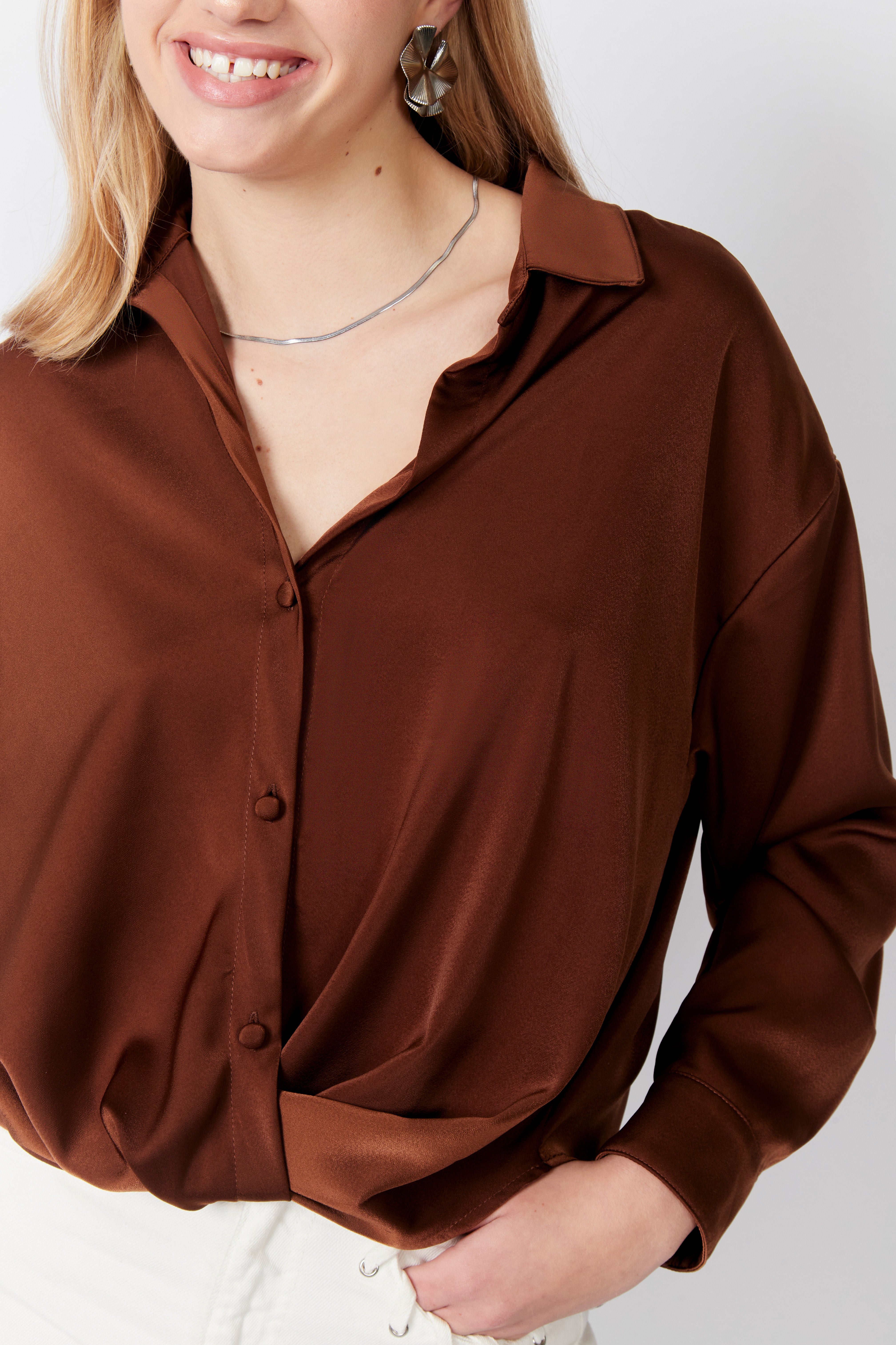 Blusa Detalle Nudo - Marrón