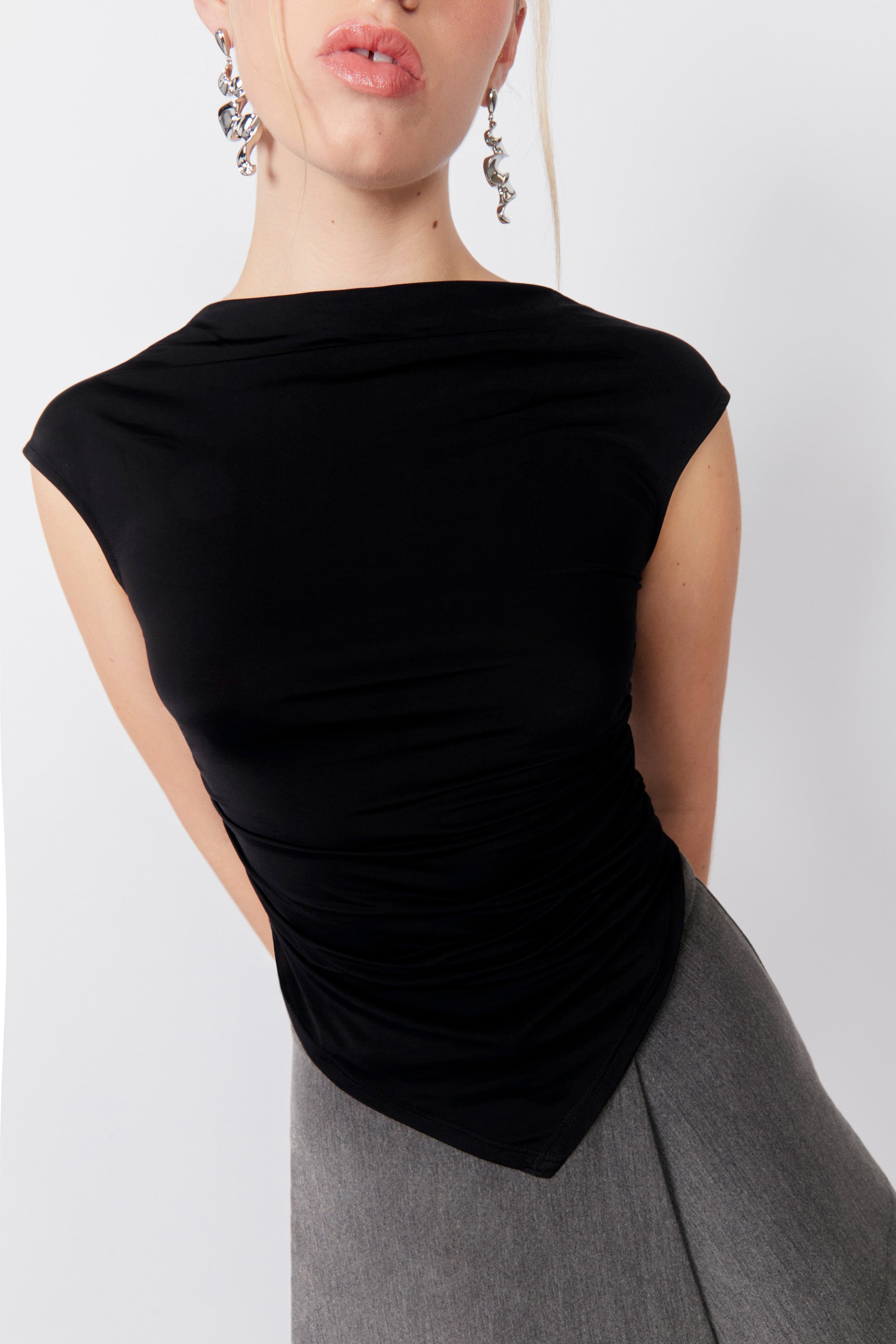 Top Drapeado en Punta - Negro