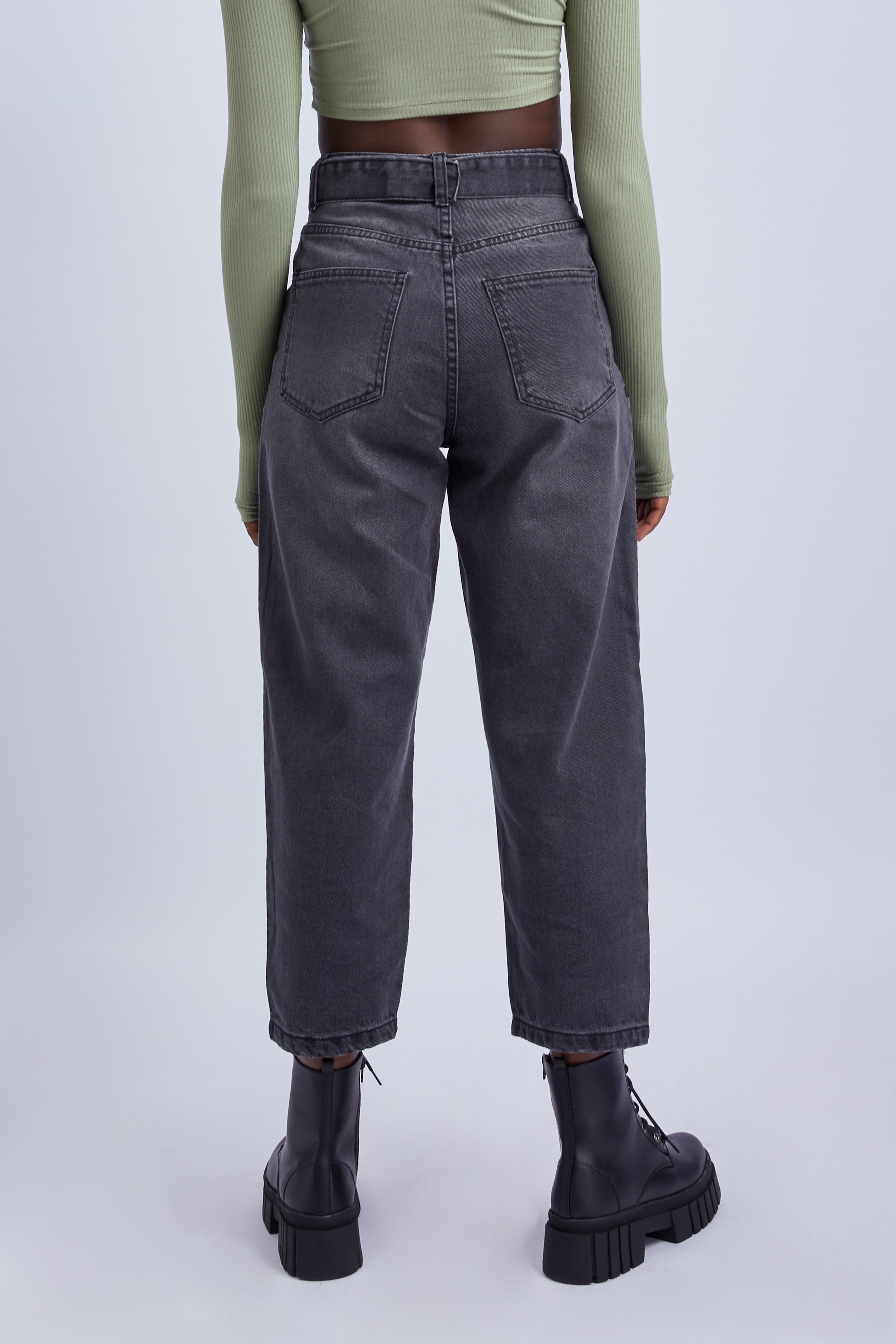 Belt Mom Jean - Negro
