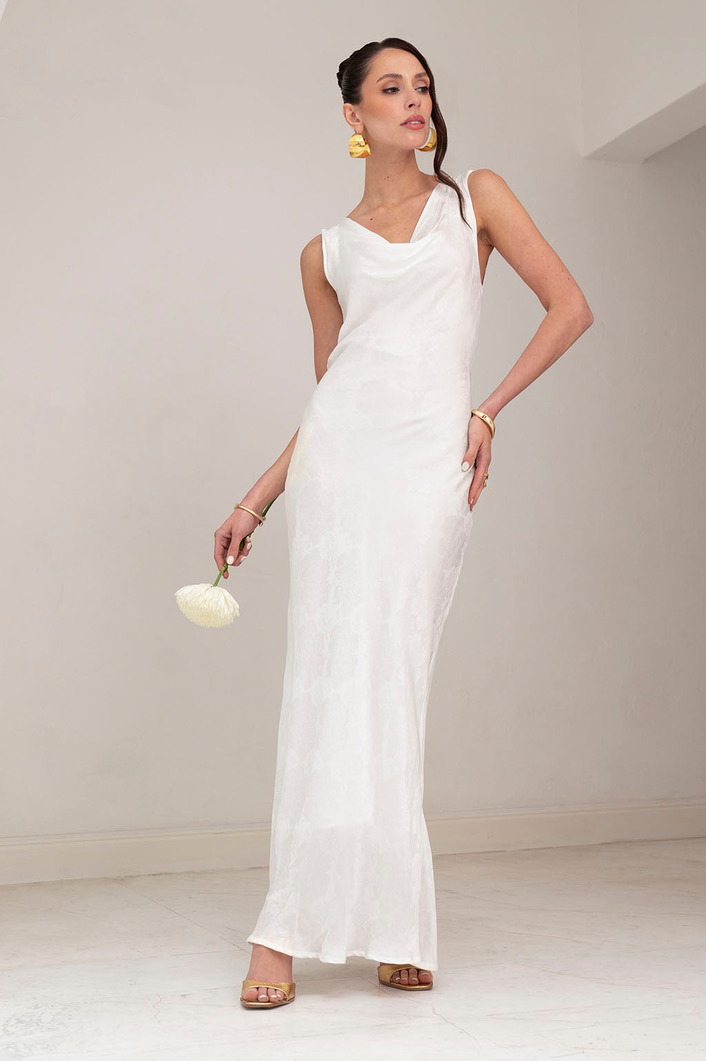 Vestido Satinado Flores - Perla