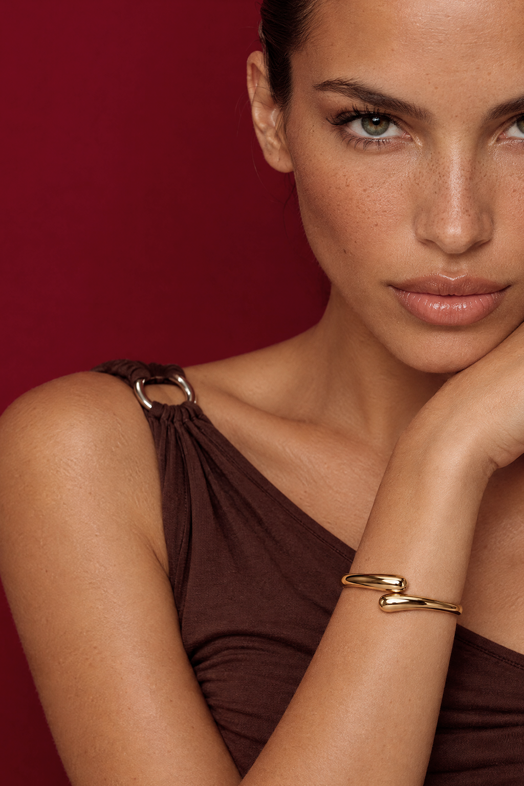 Pulsera Gancho A Varios - foto en modelo 1